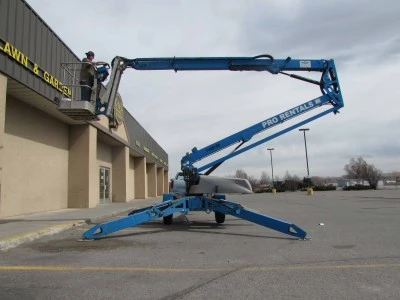 Hazard Spotting: Boom Lift, Fall Protection