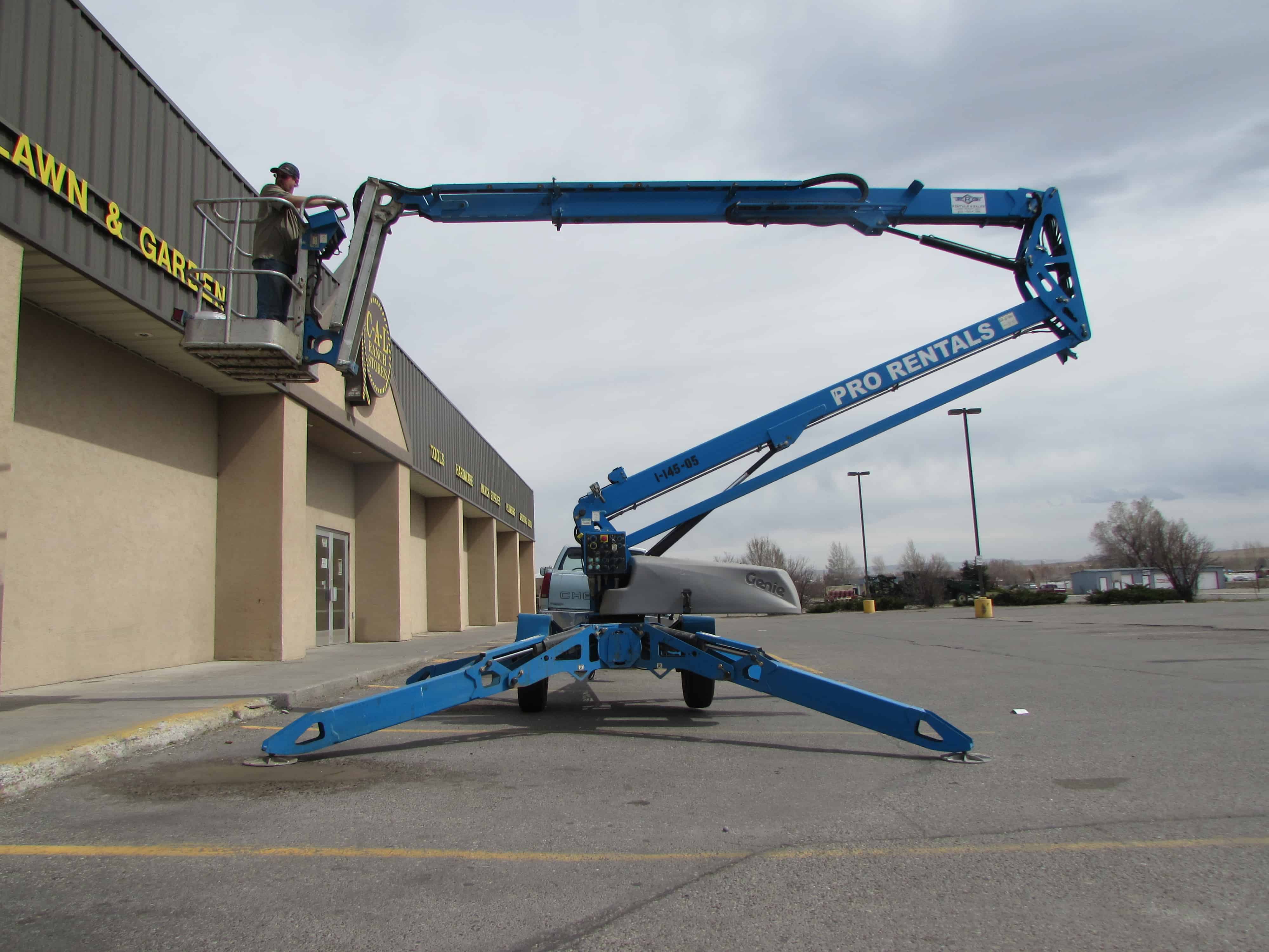 Hazard Spotting Boom Lift, Fall Protection Hard Hat Training
